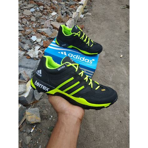 adidas terrex terbaru.